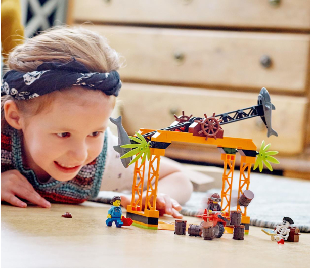 LEGO City 60342 Wyzwanie kaskaderskie: atak rekina - 1042825 - zdjęcie 2
